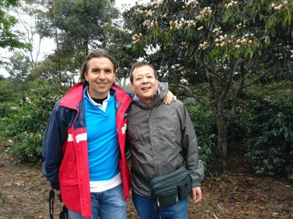 画像2: 「訪問農園」 コロンビア　サントゥアリオ農園 　レッドブルボン (2)